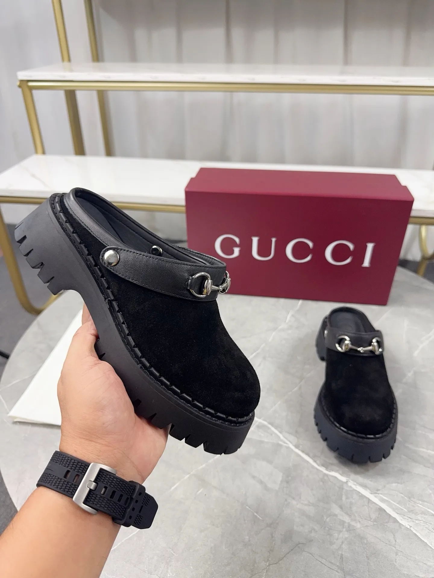 p500🐮🐮Gucci2024 new model, double GG groove thick-soled Loaf platform shoes. The original version is made 1:1. Super beautiful quality, classic model at the counter. ❶Upper: original frosted cowhide ❷Inner lining: water-dyed cowhide ❸Feet: water-dyed cowhide ❹Outsole: ultra-light original sole ❺thick sole heightening: 3.5cn ❻Packing: original packaging ❼Number: Women's 35-42 (41 42 customized, non-returnable) Men's model: 38-46 (45, 46 customized, non-returnable)